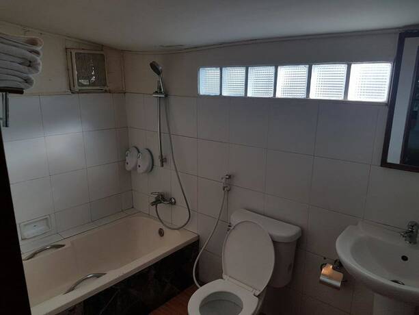 Imagen general del Hotel Guesthouse Ratchaburi. Foto 10