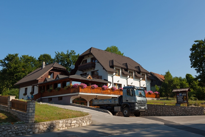 Imagen de los exteriores del Hotel Guesthouse Villa Plitvicka. Foto 14