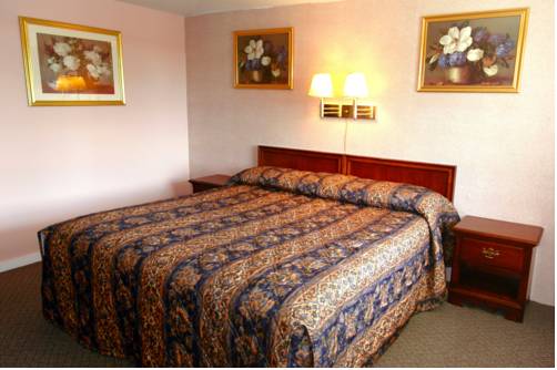 Imagen de la habitación del Hotel Guestlodge. Foto 12