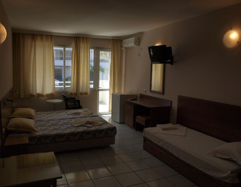 Imagen general del Hotel Guestrooms Maria Antoaneta. Foto 21