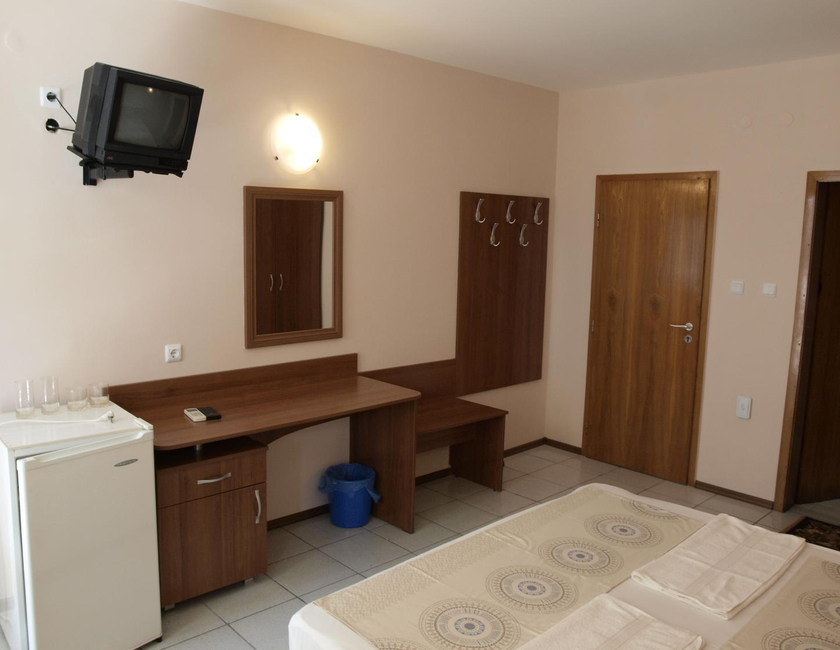Imagen general del Hotel Guestrooms Maria Antoaneta. Foto 23