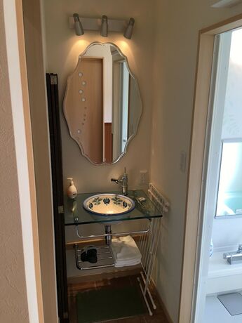 Imagen general del Hotel Guests and Dogs House Hale Ilio. Foto 8