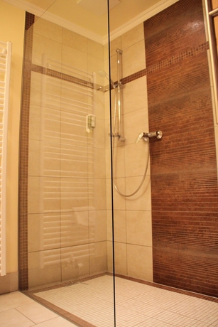 Imagen de la habitación del Hotel Guggenberger. Foto 12