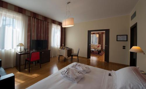 Imagen de la habitación del Hotel Guglielmo. Foto 7