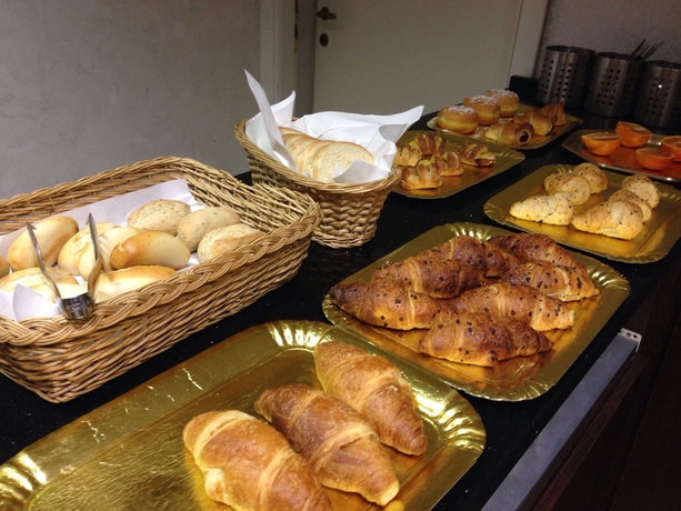 Imagen del bar/restaurante del Hotel Guidi. Foto 4