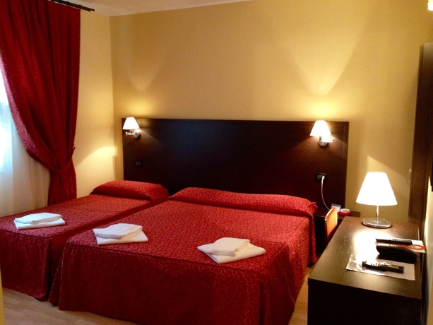 Imagen de la habitación del Hotel Guidi. Foto 6