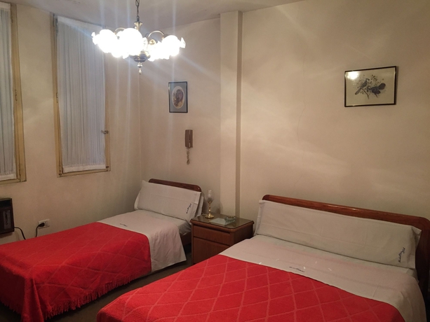 Imagen de la habitación del Hotel Guido Palace. Foto 11