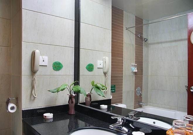 Imagen de la habitación del Hotel Guifu Hotel. Foto 2