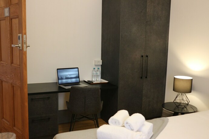 Imagen de la habitación del Hotel Guildford. Foto 35