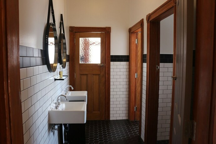 Imagen de los interiores del Hotel Guildford. Foto 37