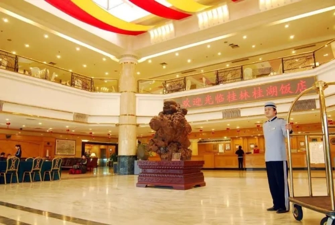 Imagen de los interiores del Hotel Guilin Park. Foto 18