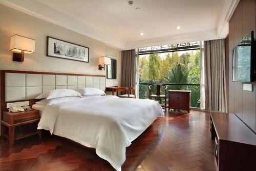Imagen de la habitación del Hotel Guilin Zizhou Panorama Resort. Foto 8