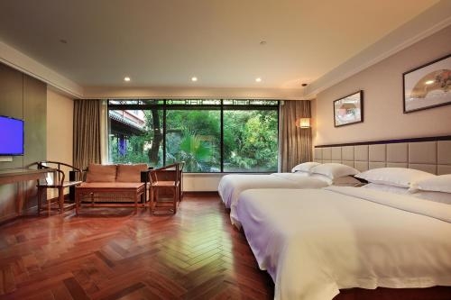 Imagen de la habitación del Hotel Guilin Zizhou Panorama Resort. Foto 9