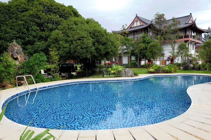 Imagen de la piscina del Hotel Guilinyi Royal Palace. Foto 16