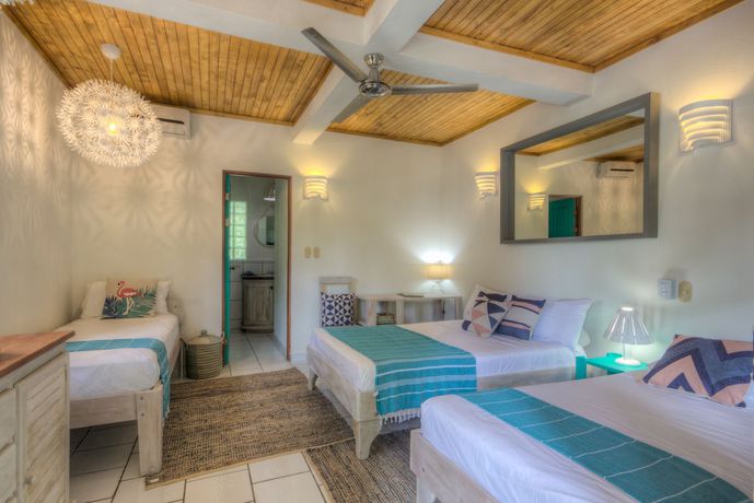 Imagen de la habitación del Hotel Guiones. Foto 7