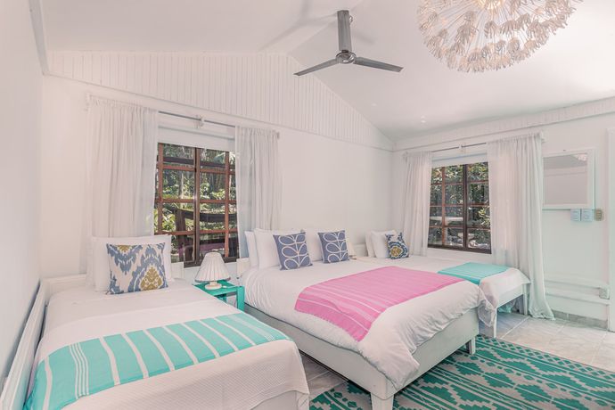 Imagen de la habitación del Hotel Guiones. Foto 18