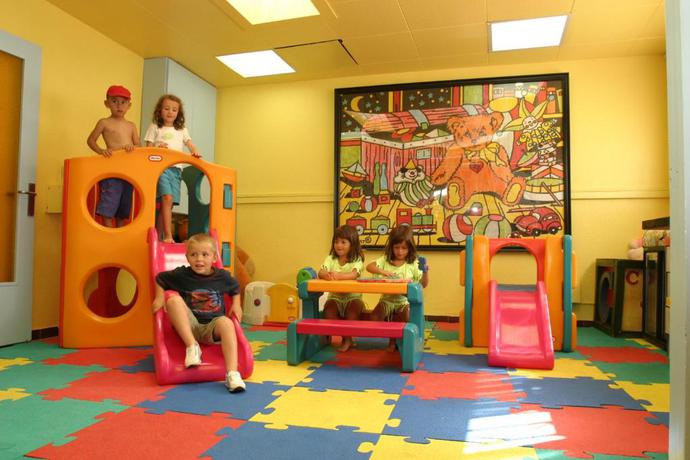 Imagen de los interiores del Hotel Guitart Central Park Aqua Resort. Foto 15