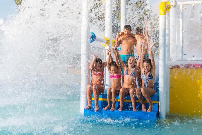 Imagen de los interiores del Hotel Guitart Central Park Aqua Resort. Foto 16