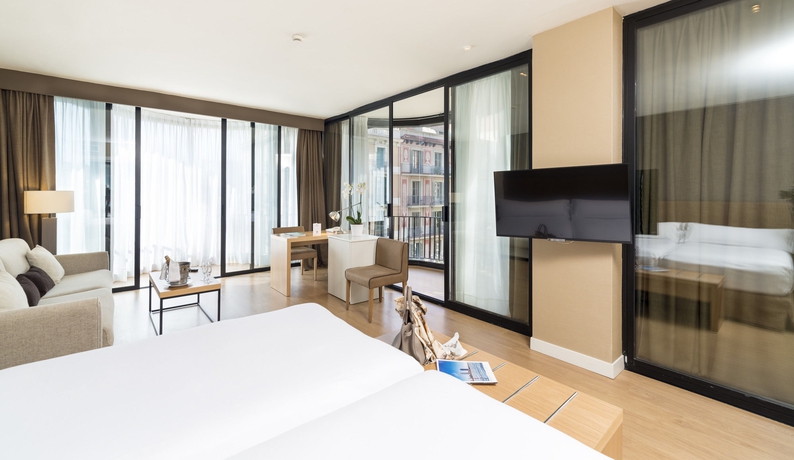 Imagen de la habitación del Hotel Guitart Grand Passage. Foto 8