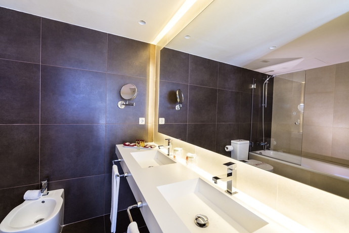 Imagen de la habitación del Hotel Guitart Grand Passage. Foto 11