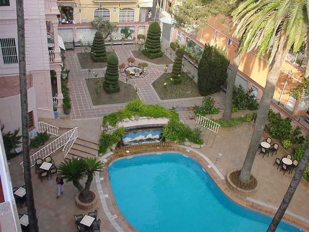 Imagen de la piscina del Hotel Guitart Rosa. Foto 6