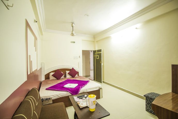 Imagen de la habitación del Hotel Gujarat Palace. Foto 9