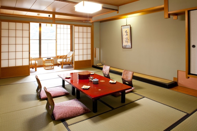 Imagen de la habitación del Hotel Gujo Hachiman. Foto 5