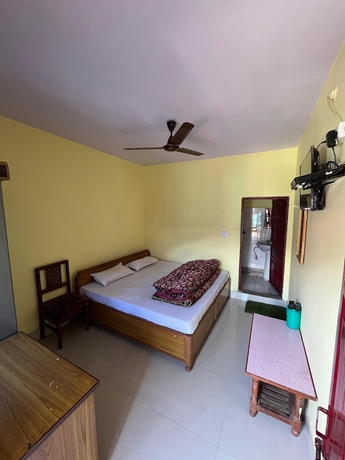 Imagen de la habitación del Hotel Gujrat Bhawan. Foto 8