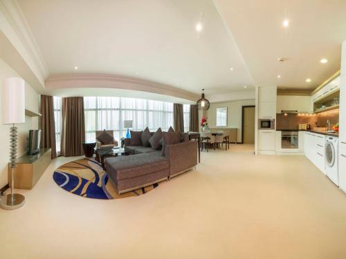 Imagen de la habitación del Hotel Gulf Bahrain. Foto 22