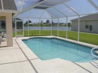 Imagen de la piscina del Hotel Gulf Coast Homes Cape Coral/Ft Myers. Foto 4
