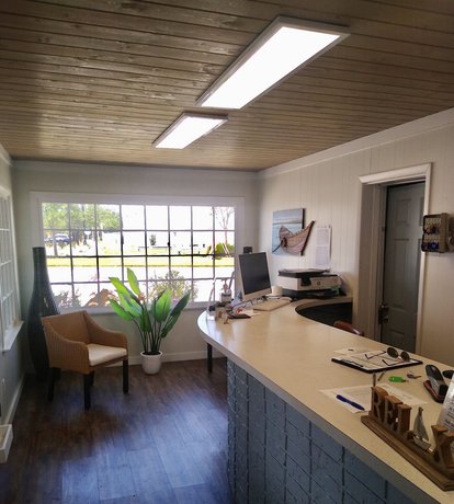 Imagen de los interiores del Hotel Gulf Coast Inn. Foto 18