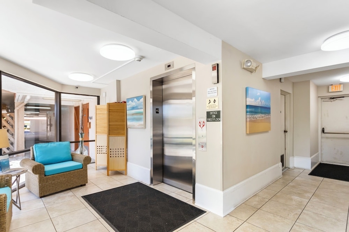 Imagen de los interiores del Hotel Gulf Gate Resort. Foto 14