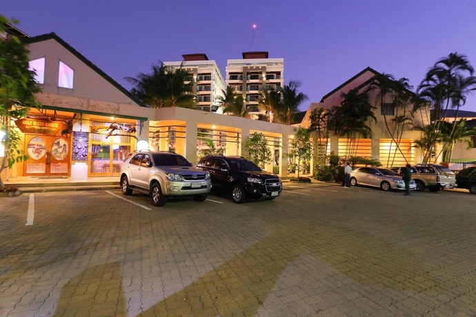 Imagen de los exteriores del Hotel Gulf Siam Resort. Foto 9