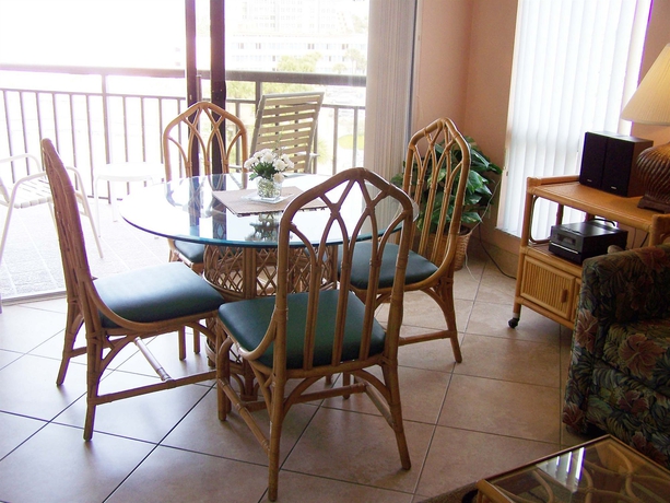 Imagen de la habitación del Hotel Gulf Strand Resort. Foto 6