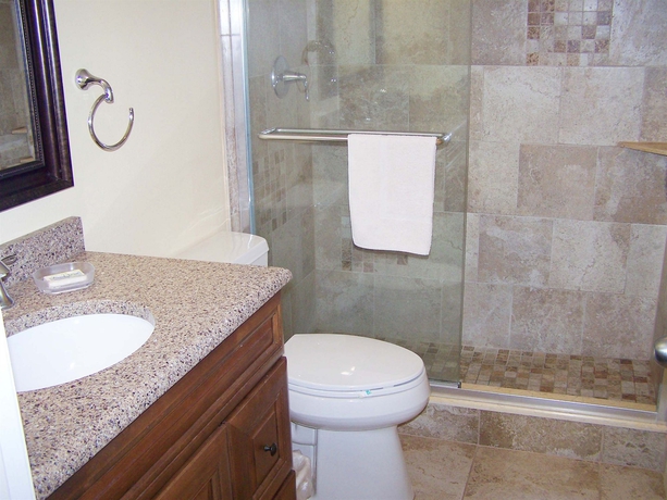 Imagen de la habitación del Hotel Gulf Strand Resort. Foto 8