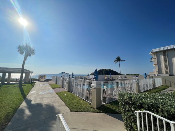 Imagen de la piscina del Hotel Gulfstream Manor. Foto 19