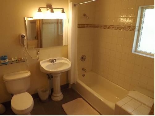 Imagen de la habitación del Hotel Gull Lake Lodge. Foto 15