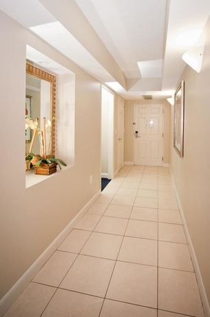 Imagen de los interiores del Hotel Gullwing Resort. Foto 6