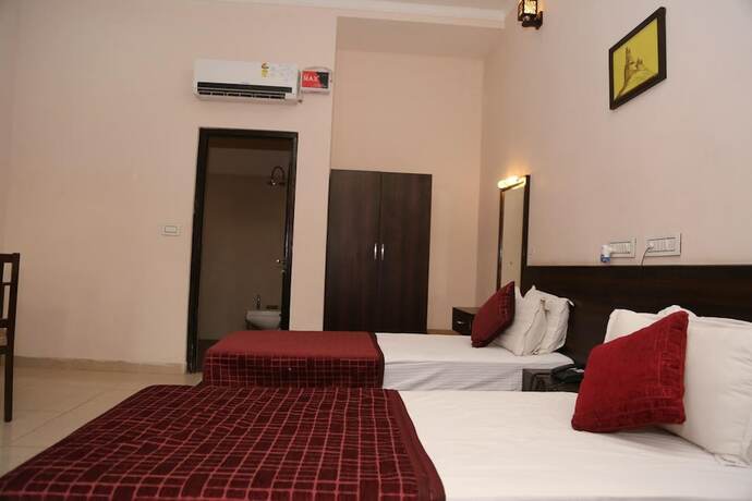 Imagen general del Hotel Gulmohar Sariska Resort. Foto 6