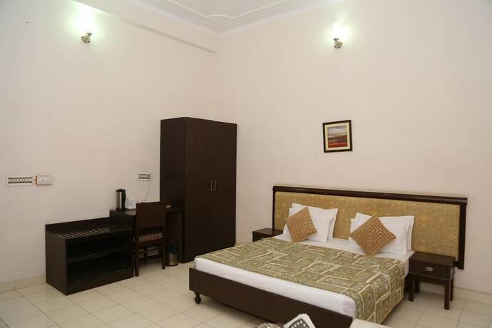 Imagen general del Hotel Gulmohar Sariska Resort. Foto 10