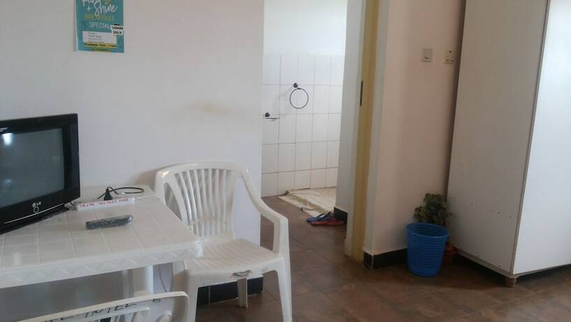 Imagen de la habitación del Hotel Gulu Crystal. Foto 16