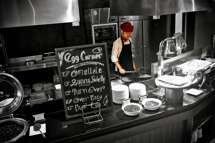 Imagen del bar/restaurante del Hotel Gumaya Tower Semarang. Foto 2