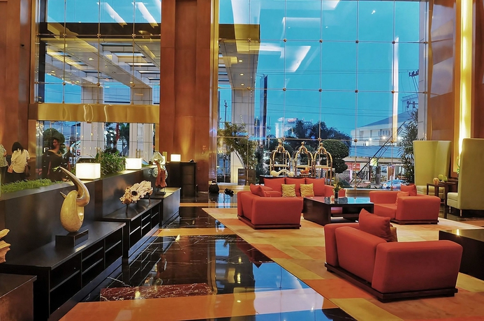 Imagen de los interiores del Hotel Gumaya Tower Semarang. Foto 13