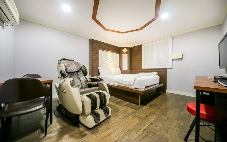 Imagen de la habitación del Hotel Gumi Bonggokdong Cello. Foto 16