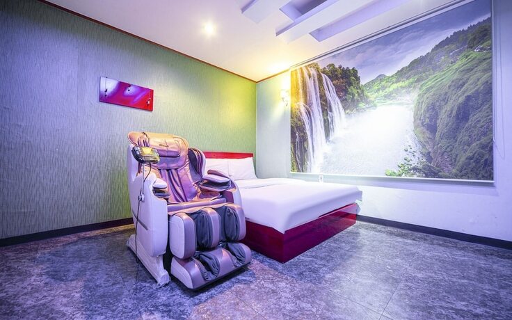 Imagen de la habitación del Hotel Gumi Bonggok-dong Jjak. Foto 18