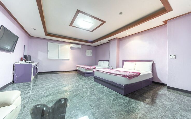 Imagen de la habitación del Hotel Gumi Bonggok-dong Jjak. Foto 20