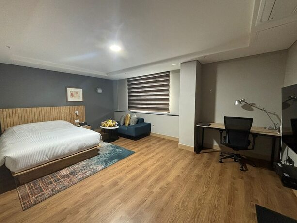Imagen general del Hotel Gumi Century. Foto 11