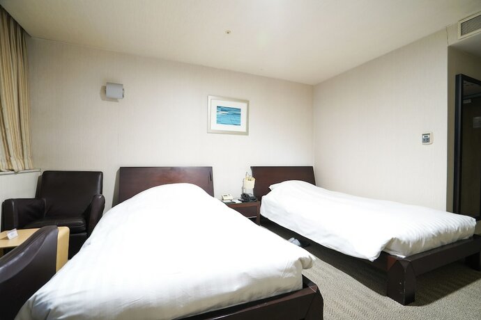 Imagen de la habitación del Hotel Gumi Century. Foto 29