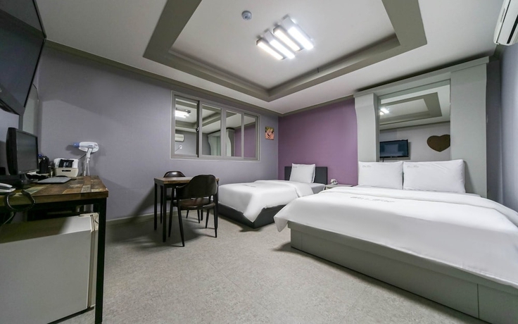 Imagen de la habitación del Hotel Gumi Geumosan Pink Rose. Foto 2