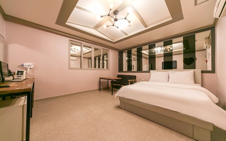 Imagen de la habitación del Hotel Gumi Geumosan Pink Rose. Foto 7